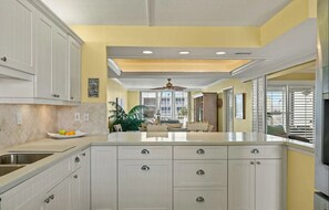 Interior - Ocean Breeze!  Feel at Home in this Charming Condo with Ocean Views! (Sanibel)