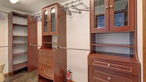 Unclassified image, 4 of 24, button - Kenmore WA 5bd3b house easy access to MSFT/AMZN & Lake WA Executive rental (Kenmore)
