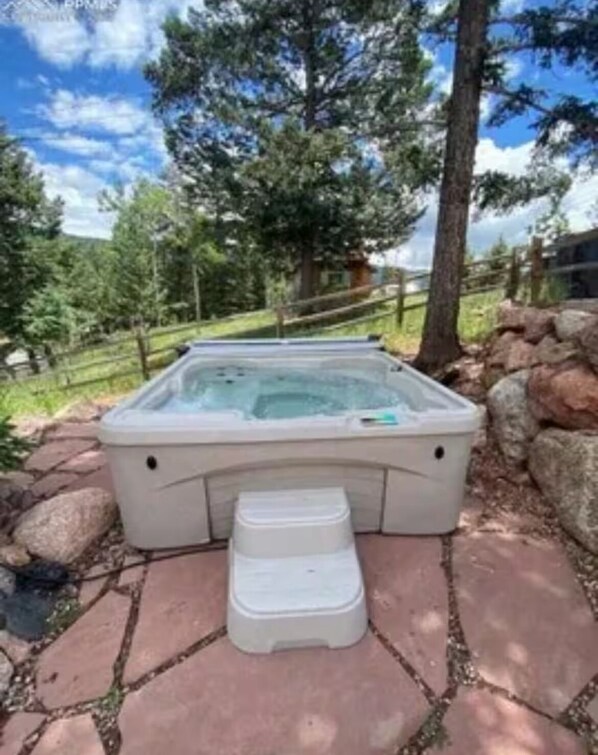 Bain à remous extérieur