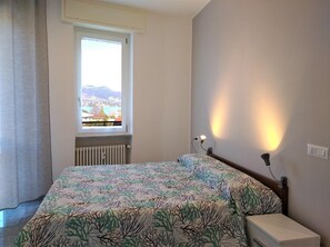 2 chambres, bureau, accès Internet