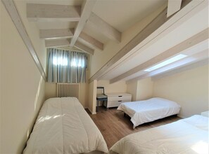2 chambres, bureau, accès Internet