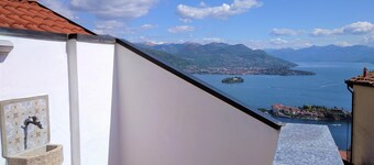 Casa Serena with lake view