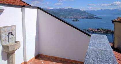 Casa Serena with lake view