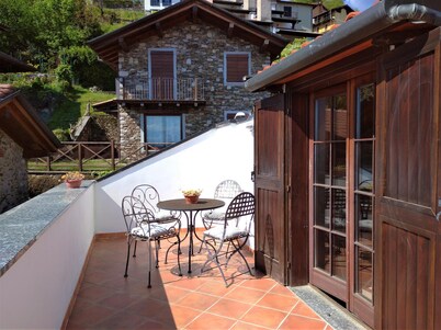 Casa Serena with lake view