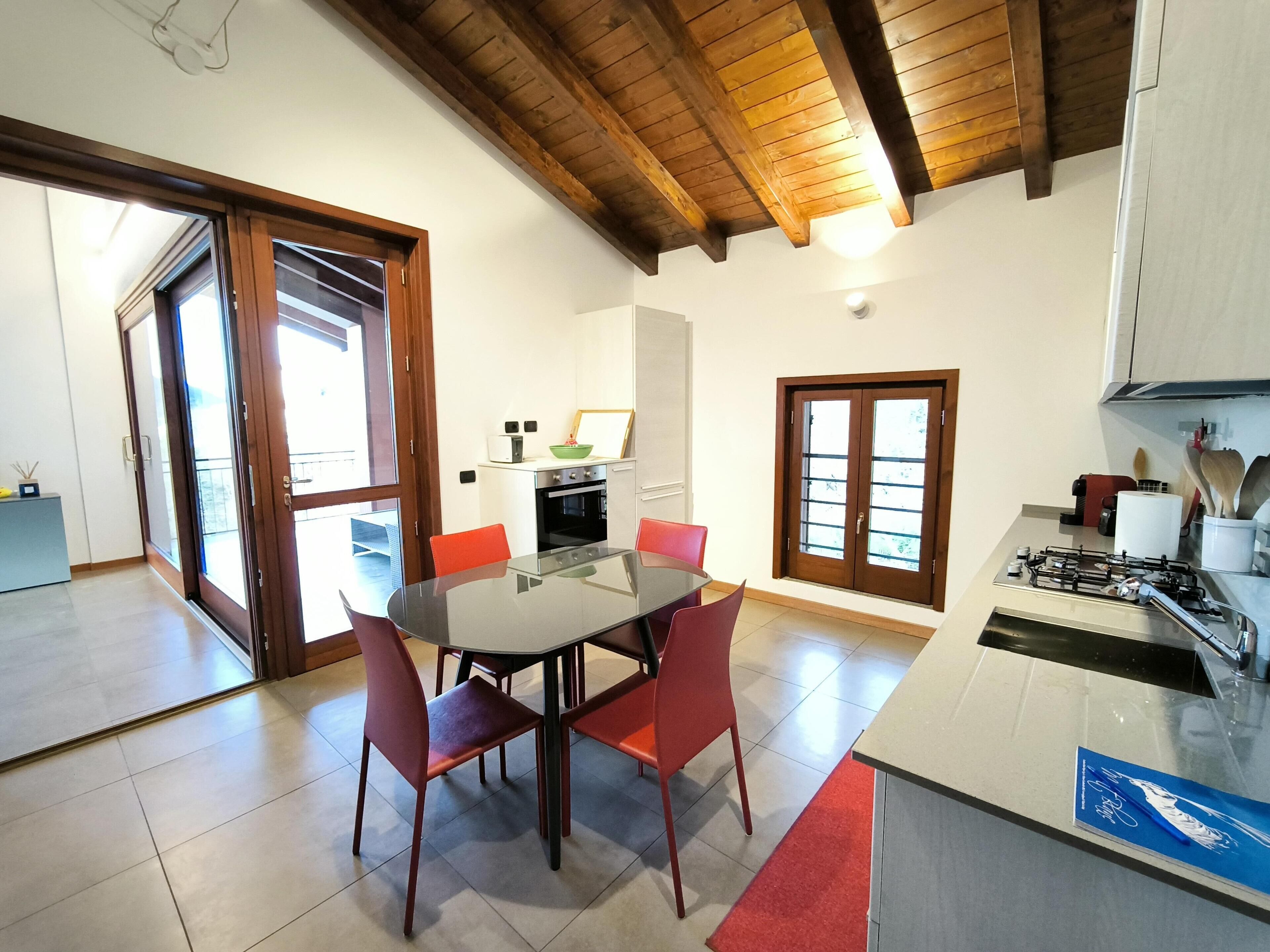 Réfrigérateur, four, plaque de cuisson, lave-vaisselle