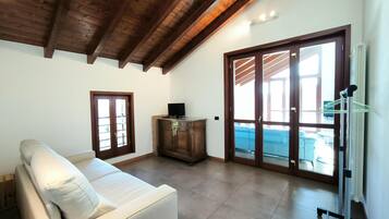 2 chambres, bureau, accĂšs Internet