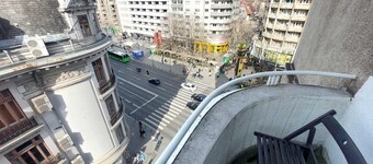 แอมเซย์ สแควร์ อพาร์ต