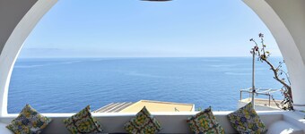 Casa Marina Apartment With Sea View Terrace