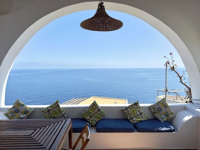 Casa Marina Apartment With Sea View Terrace