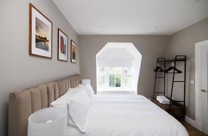 Apartment | 1 bedroom, free WiFi, bed sheets - Cosy Apartment in the Heritage Quarter - Sleeps 2 (Dunfermline)