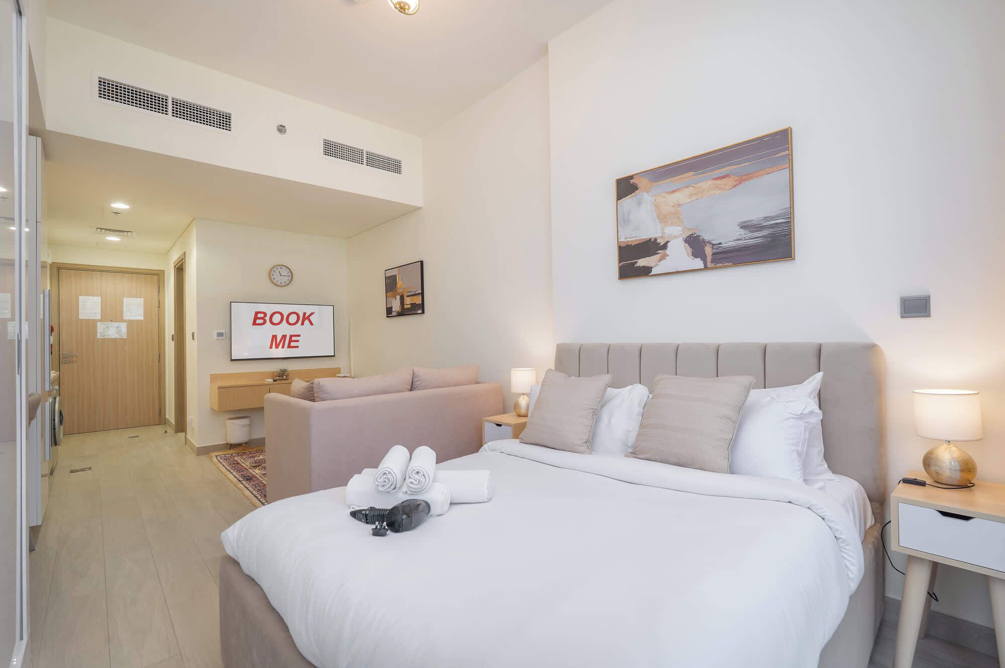 Iron/ironing board, WiFi, bed sheets