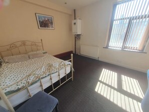 Casa | 2 habitaciones, wifi gratis y ropa de cama 