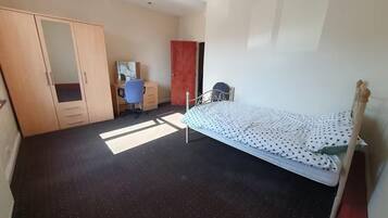 House | 2 bedrooms, free WiFi, bed sheets