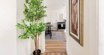 Charming 1bd/1bath on Main St.