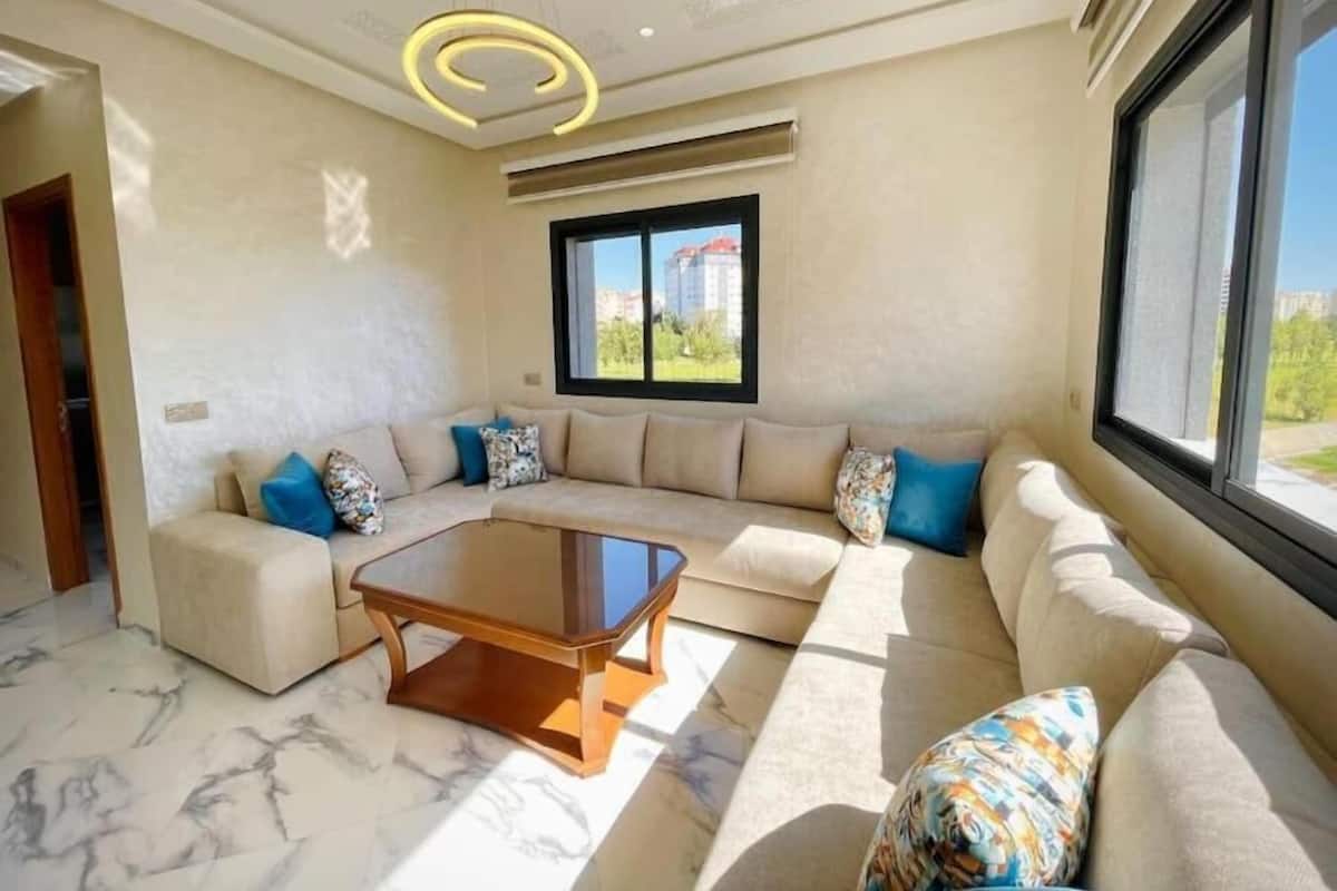 City Apartment | Living area