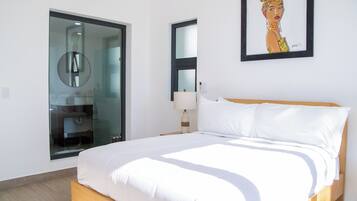 2 habitaciones, tabla de planchar con plancha, cuna de viaje y wifi