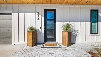 House, Multiple Beds (Talulah Sunrise) | Exterior detail