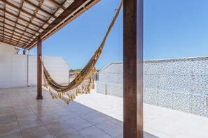Apartment | 3 bedrooms - Cobertura a 150m do mar com Churrasqueira e Wi-fi (Rio das Ostras)