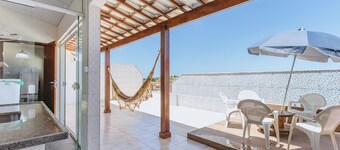 Cobertura a 150m do mar com Churrasqueira e Wi-fi