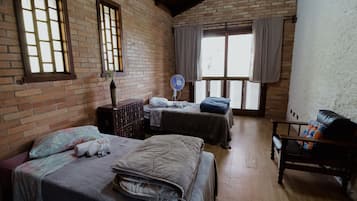 Rumah, Boleh Merokok | 5 kamar tidur