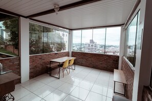 Casa, para fumadores | 5 habitaciones 