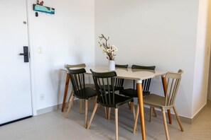 Apartment | 2 bedrooms - Apto Confort vel a 150m do mar Completo com Lazer (Praia Grande)