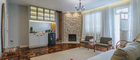 Apartment, Smoking | 3 bedrooms