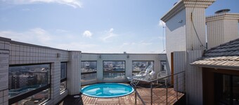 Apto c Churrasq Piscina e Wi-fi a 200m da Praia