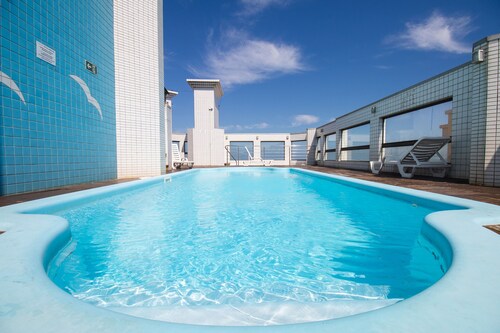Apto c Churrasq Piscina e Wi-fi a 200m da Praia
