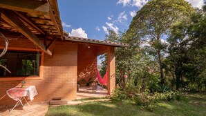 House, Smoking - Ref gio na Natureza Confort vel Chal bem Equipado (Lima Duarte)