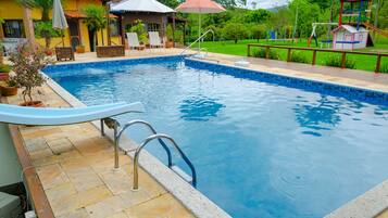 Casa, para fumantes | 3 quartos