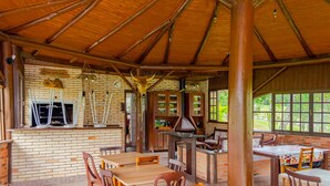 Nhà, hút thuốc