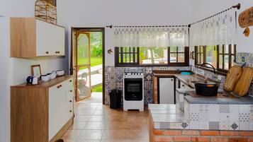 Casa, para fumantes | 3 quartos