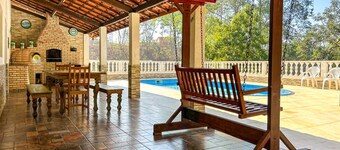 Casa de Campo com Wi-fi Piscina e Churrasqueira