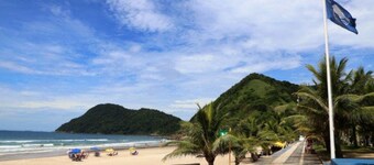 Timo Apto c Wifi a 700m da Praia do Tombo-guaruj