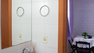 Apartamento, para fumantes | 2 quartos