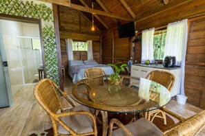 House | 1 bedroom - Chal com Wi-fi Vista p o Lago em Meio a Natureza (Rio do Sul)