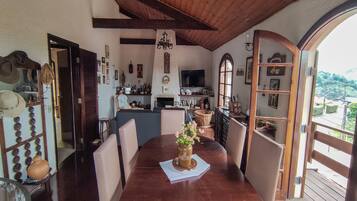 Casa, para fumantes | 4 quartos