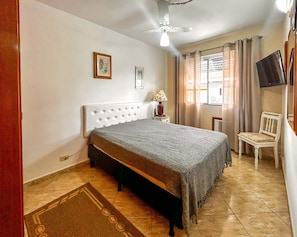 Apartment, Smoking | 3 bedrooms - Apto com Wi-fi Ar Smart TV Garagem (Santos)