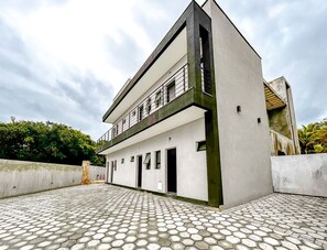 Apartment | 1 bedroom - Incr vel Flat a Beira mar na Praia de Guaratuba SP (Bertioga)