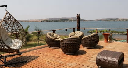 Chal com Vista e Acesso ao Rio Grande - MG