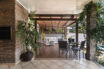 Casa com Piscina Churrasq e Wi-fi em Crici ma SC