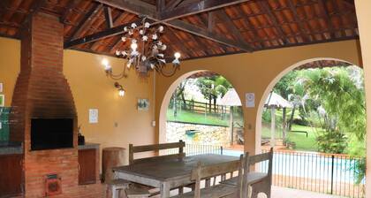 Lindo s tio com Piscina em Rio Novo-minas Gerais