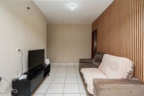 3 bedrooms - Casa com Wi-fi Jacuzzi Garagem e Petfriendly (Londrina)