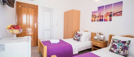 1 camera, Wi-Fi, lenzuola