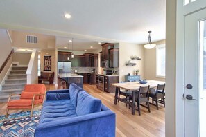 Smart TV, fireplace, offices