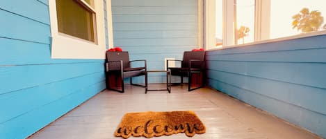 4 bedrooms, iron/ironing board, WiFi (free), bed sheets