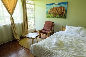 5 bedrooms, free WiFi, bed sheets