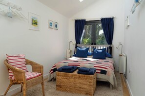 2 bedrooms, WiFi, bed sheets - Ocean and sky at your doorstep (Cowes)