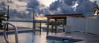 Salt Water Private Pool House W/ Ocean View, WiFi, Air Cond, Generator, Solar E.